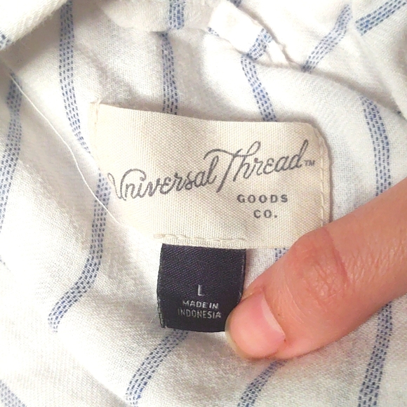 Universal Thread Striped Linen Button Down - Picture 4 of 6